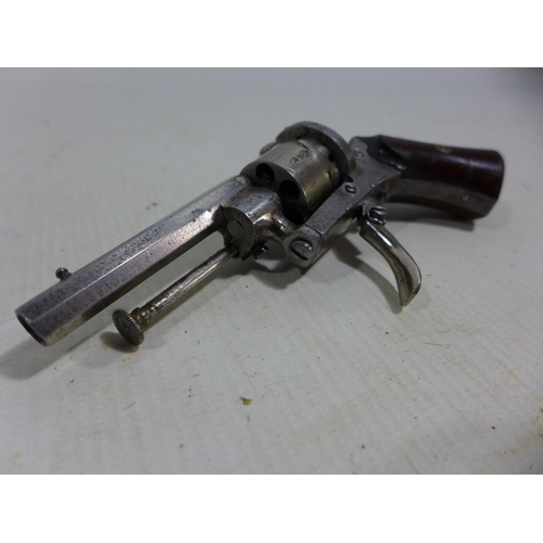 348 - A MID 19TH CENTURY BELGIUM MADE SIX SHOT PINFIRE REVOLVER, 6CM BARREL, LENGTH 13.5CM, A/F