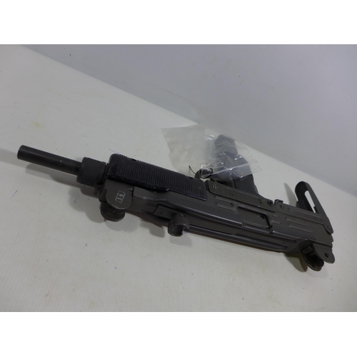 351 - A DEACTIVATED UZI 9MM SUB MACHINE GUN, WITH FOLDING STOCK, 26CM BARREL, LENGTH 65CM, SERIAL NUMBER 3... 