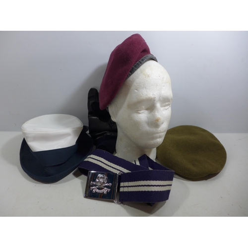 354 - A PARATROOPERS RED BERET SIZE 6 7/8, ARMY BERET SIZE 7 1/8, WRENS HAT SIZE 6 1/4, BELT AND GLOVE