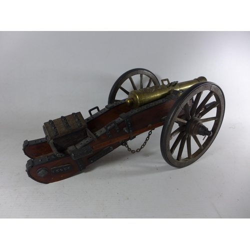 363 - A MODEL OF A NAPOLEONIC WAR CANON, LENGTH 35CM