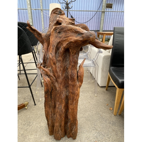 2579 - A LARGE IRISH BOGWOOD ART SCULPTURE, 46