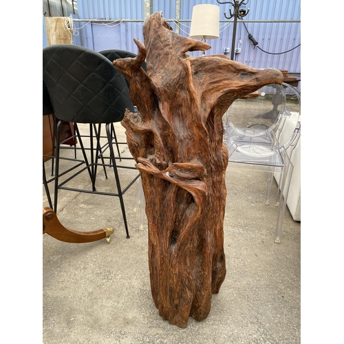 2579 - A LARGE IRISH BOGWOOD ART SCULPTURE, 46