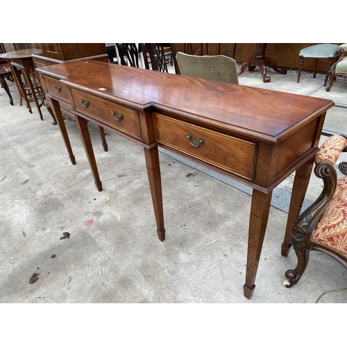 2590 - A 19TH CENTURY STYLE BREAKFRONT MAHOGANY SIDE-TABLE ON TAPERED LEGS, WITH SPADE FEET, 71