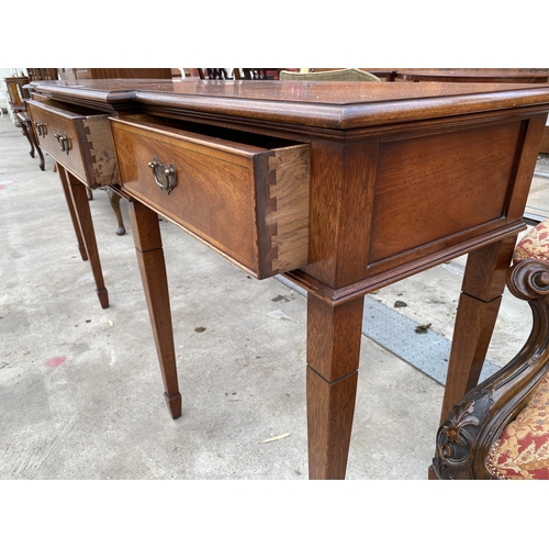 2590 - A 19TH CENTURY STYLE BREAKFRONT MAHOGANY SIDE-TABLE ON TAPERED LEGS, WITH SPADE FEET, 71