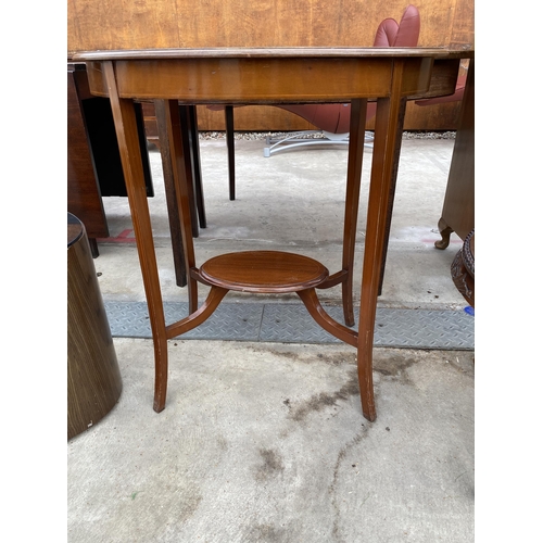 2599 - AN EDWARDIAN MAHOGANY AND INLAID OVAL TWO TIER OCCASIONAL TABLE, 26 X 18.5