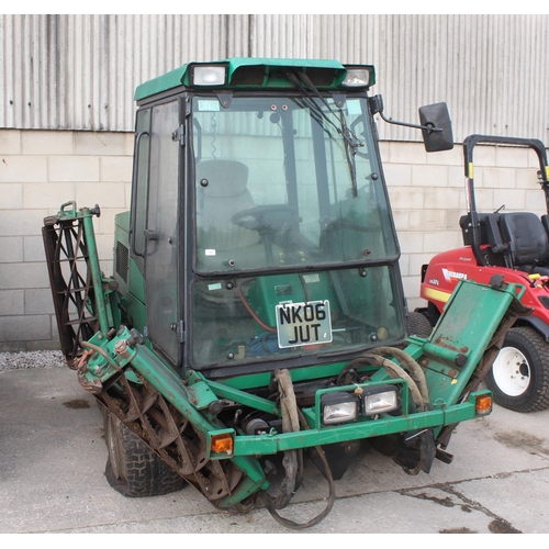 201 - A RANSOMES COMMANDER 3520 MOWER RUNS & DRIVES BUT TO BE SOLD FOR SPARES OR REPAIRS NO VAT