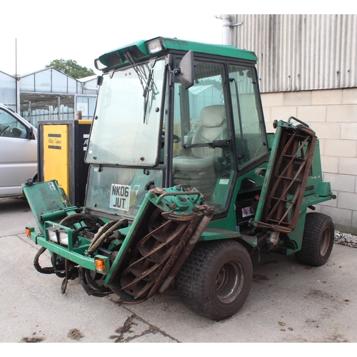 201 - A RANSOMES COMMANDER 3520 MOWER RUNS & DRIVES BUT TO BE SOLD FOR SPARES OR REPAIRS NO VAT