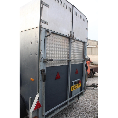 212 - IFOR WILLIAMS 505 HORSE TRAILER TAKES TWO 16.2 HAND HORSESSERVICED 24 MONTHS AGO -DRUM BRAKES STRIPP... 