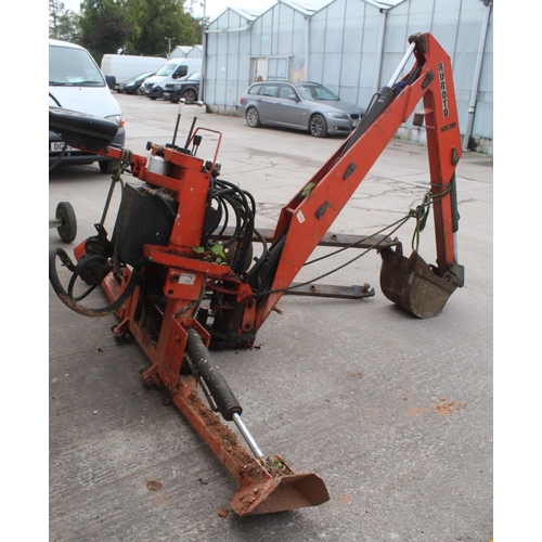 219 - KUBOTA HM190 BACK ACTOR  WITH 3 BUCKETS NO VAT