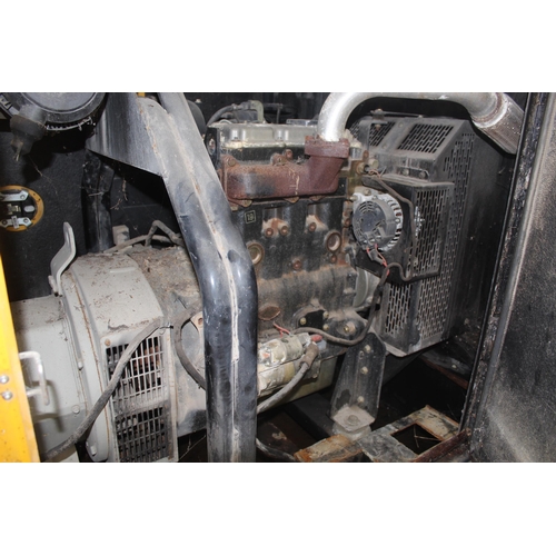 230 - ATLAS COPCO QAS 30 GENERATOR SINGLE PHASE IN GOOD WORKING ORDER BUT REQUIRES A BATTERY NO VAT