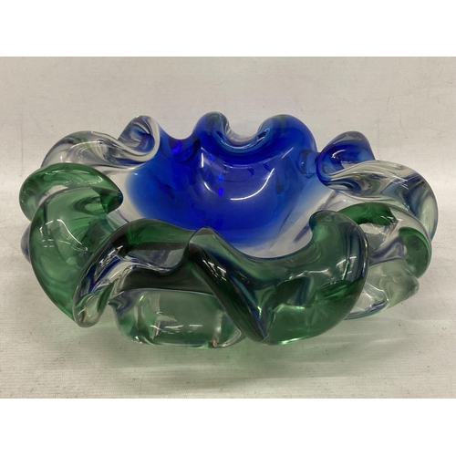 37 - AN ITALIAN BLUE AND GREEN ART GLASS BOWL, POSSIBLY MURANO