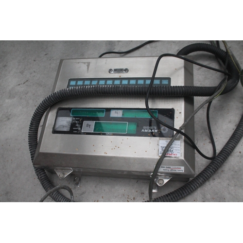 101 - AVERY ELECTRIC SCALES  NO VAT