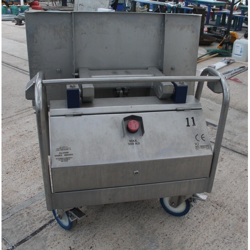 113 - BACKSAVER BRL STAINLESS BARREL TIPPER/BACK SAVER  NO VAT