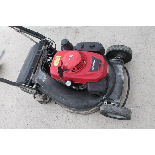 153 - HONDA EASY START ROLLER MOWER 21