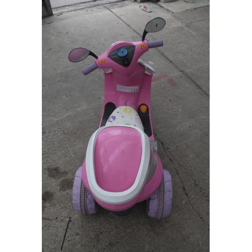 380 - GIRLS ELECTRIC MOPED - HELLO FRIEND WITH CHARGER - (GWO) - NO VAT