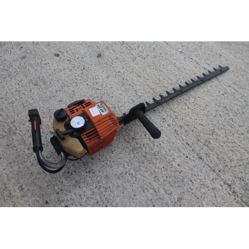 82 - STIHL H585 HEDGECUTTER (WORKING)  FROM A RETIREMENT DISPERSAL+ VAT