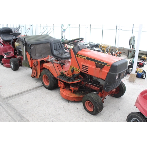 173 - WESTWOOD T1200 12HP ELECTRONIC START RIDE ON MOWER  + VAT