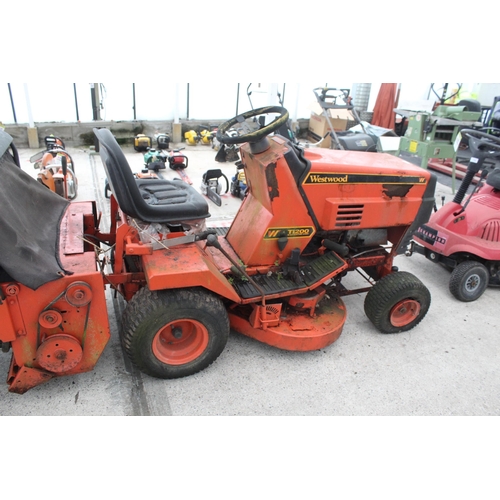 173 - WESTWOOD T1200 12HP ELECTRONIC START RIDE ON MOWER  + VAT