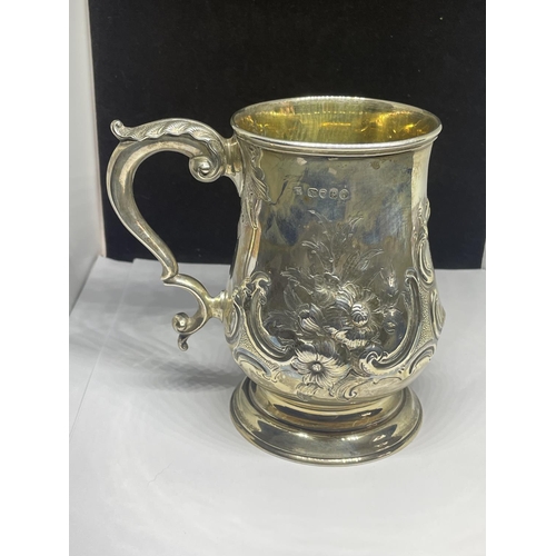 95 - A HALLMARKED LONDON SILVER DECORATIVE TANKARD GROSS WEIGHT 263.9 GRAMS