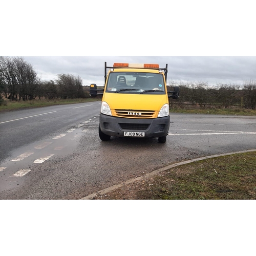 181 - 2009 IVECO 65C18 3 WAY TIPPER WITH TAIL LIFT ALL FULL WORKING ORDER. MOT TILL FEBRUARY 2024, ONE PRE... 