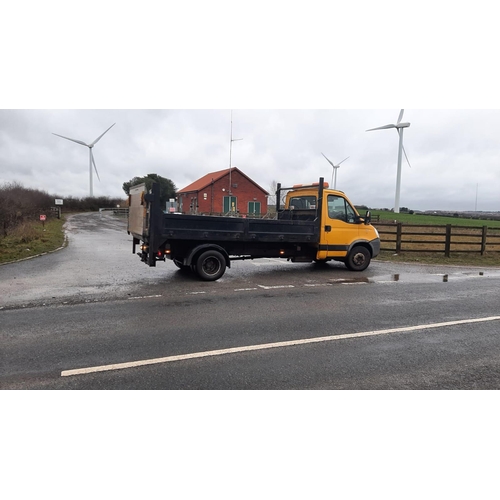 181 - 2009 IVECO 65C18 3 WAY TIPPER WITH TAIL LIFT ALL FULL WORKING ORDER. MOT TILL FEBRUARY 2024, ONE PRE... 