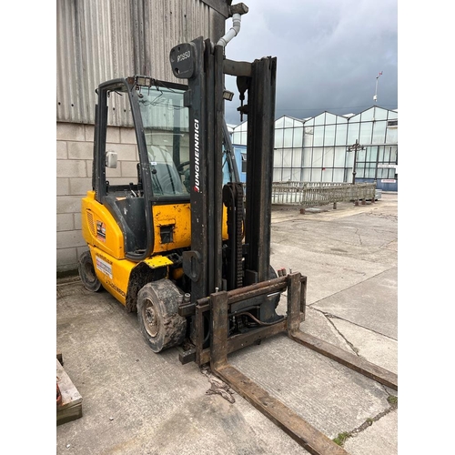 200 - JUNGHEINRICH DFG 25 BK 2.5 TONNE FORKLIFT 6533 HOURS SERIAL NUMBER 100036265 KEY IN THE PAY OFFICE +... 