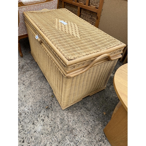 3080 - A WICKER AND BAMBOO BLANKET CHEST, 37