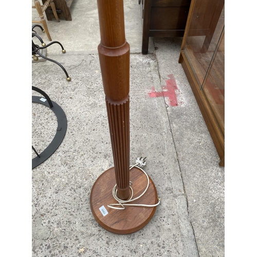 3083 - A RETRO TEAK STANDARD LAMP