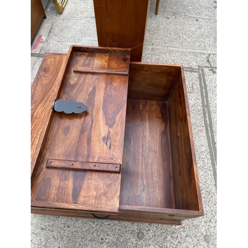 3085 - A HARDWOOD COFFEE TABLE STORAGE CHEST WITH TWO LIFT-UP SECTIONS, 36