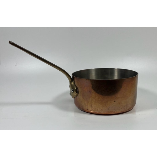 53 - A VINTAGE FRENCH MAUVIEL VILLEDIEU COPPER COOKING POT PAN WITH BRASS HANDLE, POT DIAMETER 12CM