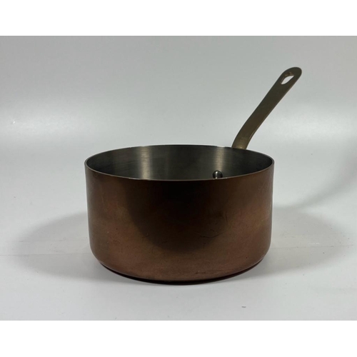 53 - A VINTAGE FRENCH MAUVIEL VILLEDIEU COPPER COOKING POT PAN WITH BRASS HANDLE, POT DIAMETER 12CM