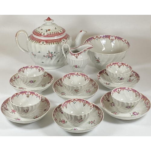 702 - A C.1790 NEW HALL / FACTORY X PORCELAIN TEA SET COMPRISING TEAPOT, SIX TEA BOWLS AND SAUCERS, CREAM ... 