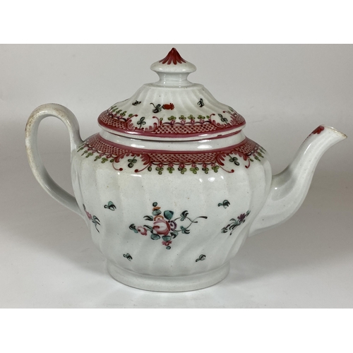 702 - A C.1790 NEW HALL / FACTORY X PORCELAIN TEA SET COMPRISING TEAPOT, SIX TEA BOWLS AND SAUCERS, CREAM ... 