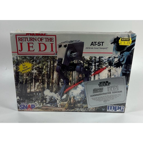 109 - A BOXED AND SEALED ERTL STAR WARS RETURN OF THE JEDI AT-ST MPC SCALE MODEL