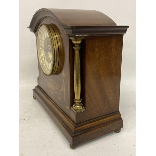 18 - AN EDWARDIAN INLAID MAHOGANY ANSONIA CLOCK CO, U.S.A MANTLE CLOCK WITH BRASS COLUMNS AND FEET, WITH ... 