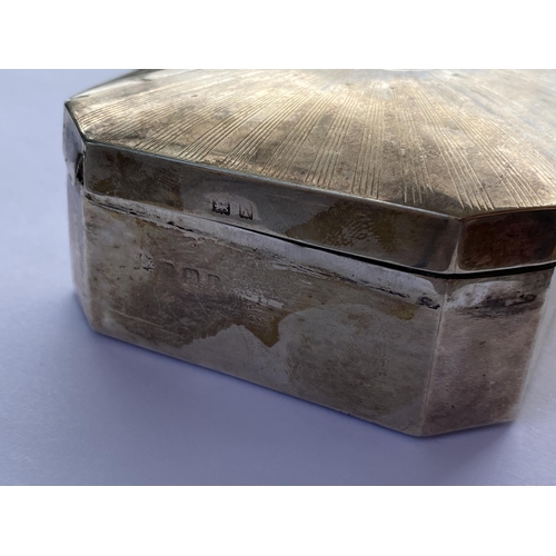 60 - AN ART DECO HALLMARKED SILVER CIGARETTE BOX WITH WOOD LINING, GROSS WEIGHT 249 GRAMS