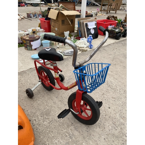 1817 - A VINTAGE PEDAL CAR AND A VINTAGE CHILDS TRIKE