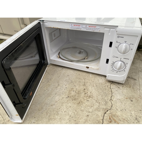 2374 - A WHITE COOKWORKS MICROWAVE OVEN