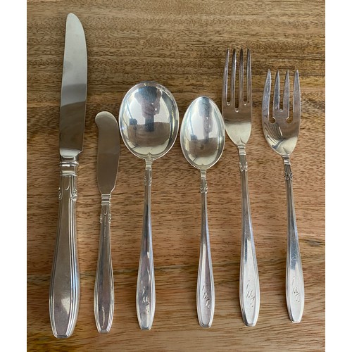 50 - A SEVENTY TWO PIECE GORHAM STERLING SILVER 'NOCTURNE' PATTERN FLATWARE CUTLERY SET IN ORIGINAL BOX. ... 