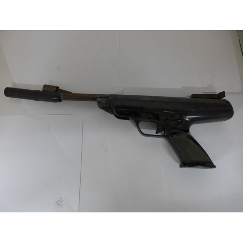 388 - A B.S.A SCORPION .22 CALIBRE AIR PISTOL 20CM BARREL, SERIAL NUMBER RB34906, LENGTH 40CM, ACTION A/F