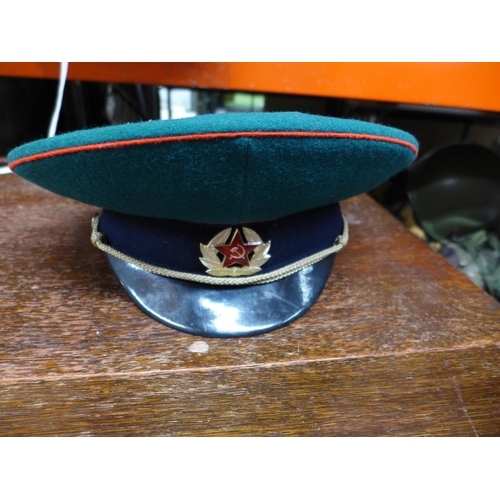 392 - A RUSSIAN GREEN DRESS, CAP AND BADGE, SIZE 60