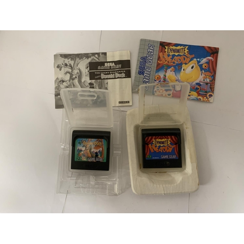 322 - TWO BOXED SEGA GAME GEAR GAMES TO INCLUDE THE LUCKY DIME CAPER STARRING DONALD DUCK AND DYNAMITE HEA... 