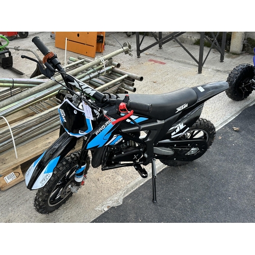 1 - AN XTM PRORIDE 500 CHILDS SCRAMBLER BIKE IN AS NEW CONDITION AND COMPLETE WITH KEY IN OFFICE NO VAT