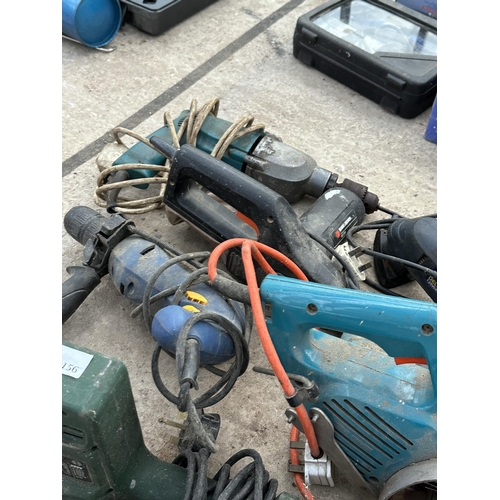 58 - AN ASSORTMENT OF POWER TOOLS TO INCLUDE SANDERS AND DRILLS ETC NO VAT