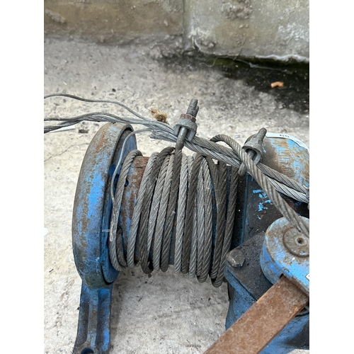 65 - A CAR HAND WINCH NO VAT