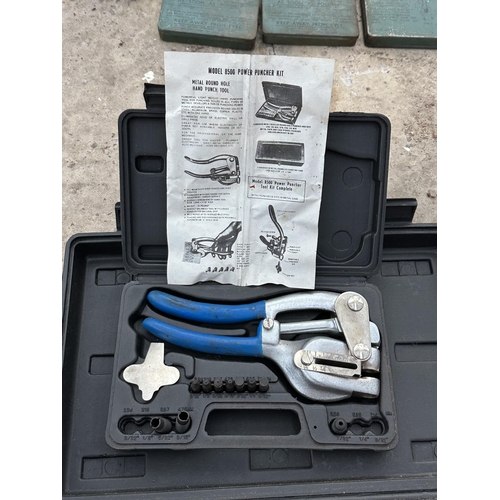 67 - A COMPRESSOR WRENCH SET AND A POWER PUNCHER KIT NO VAT