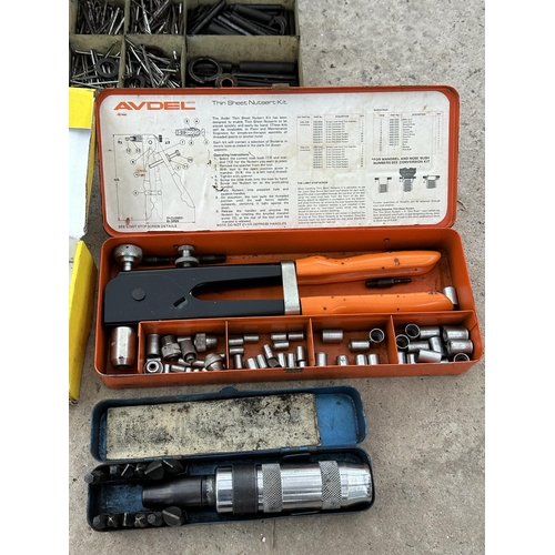 75 - AN ASSORTMENT OF TOOLS TO INCLUDE A PUNCH KIT, A NUT CRACKER AND NAILS ETC NO VAT