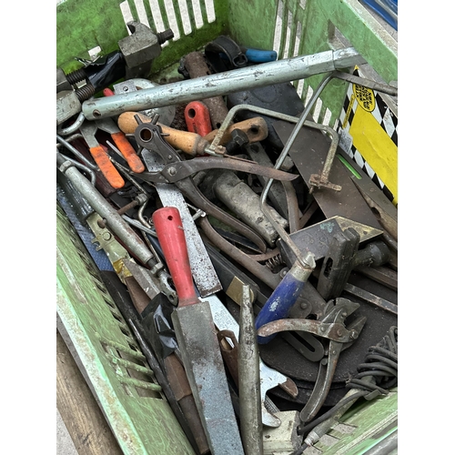 80 - AN ASSORTMENT OF TOOLS TO INCLUDE A PICK AXE AND AN AXE ETC NO VAT