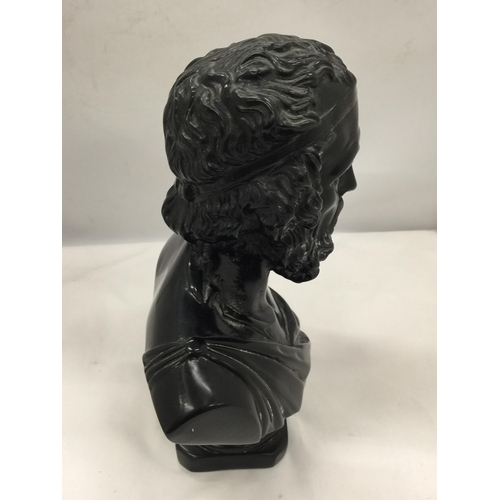 12 - A HEAVY RESIN BUST OF CLASSICAL GREEK POET TITLED - 'HOMERE', HEIGHT 30 CM