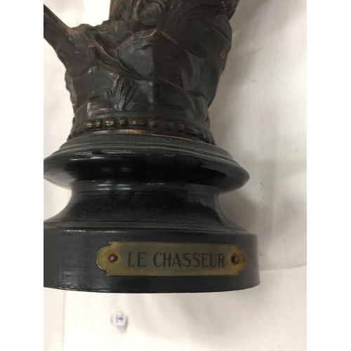 27 - A PAIR OF VINTAGE FRENCH SPELTER CLASSICAL FIGURES TITLED 'LE CHASSEUR' AND 'LA CHASSERESSE'